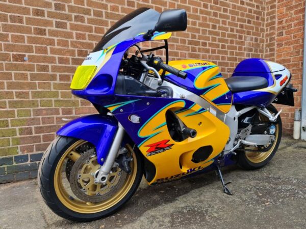 Suzuki GSXR600 Y SRAD '2000 model' Only 14220 Miles - Image 11
