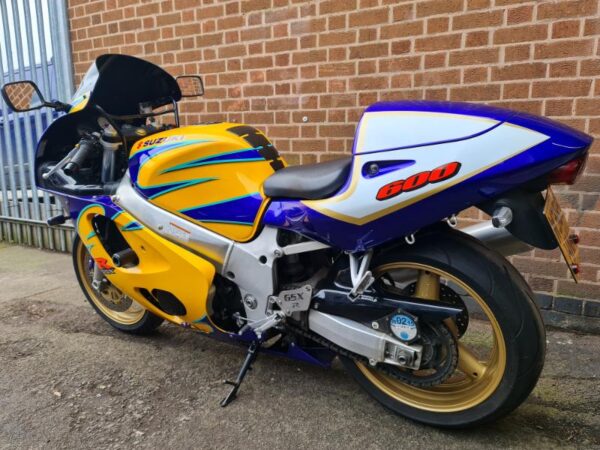 Suzuki GSXR600 Y SRAD '2000 model' Only 14220 Miles - Image 12