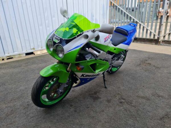 Kawasaki ZXR750 J1 '1991' - Image 19