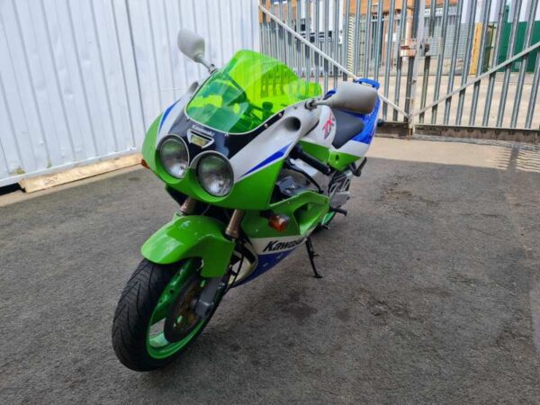 Kawasaki ZXR750 J1 '1991' - Image 20