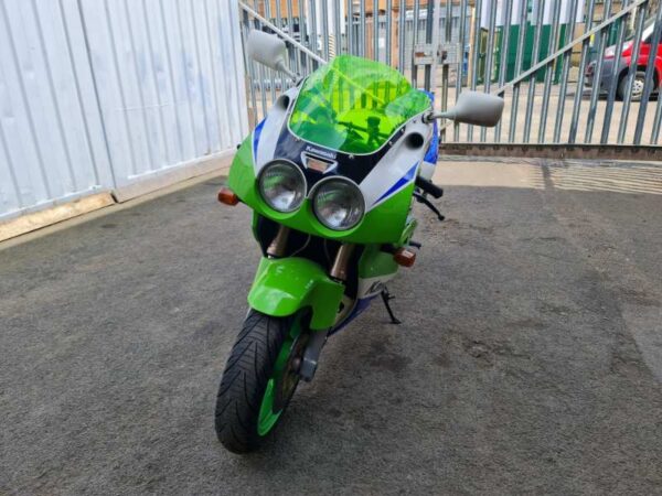 Kawasaki ZXR750 J1 '1991' - Image 21