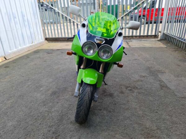 Kawasaki ZXR750 J1 '1991' - Image 22