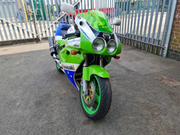 Kawasaki ZXR750 J1 '1991' - Image 24