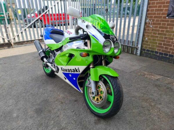 Kawasaki ZXR750 J1 '1991' - Image 25