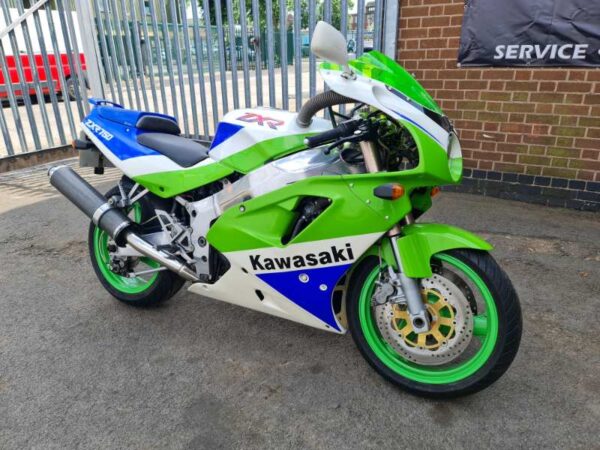 Kawasaki ZXR750 J1 '1991' - Image 27