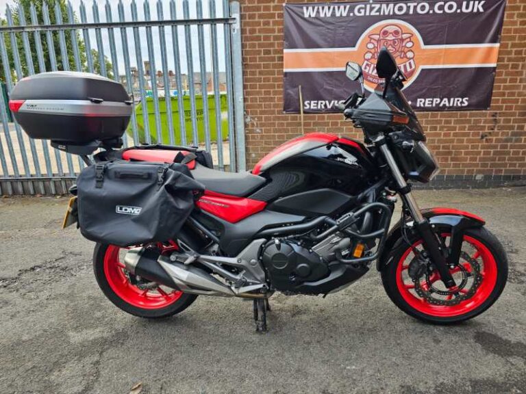 Honda NC750 SA-H 2017 motorcycle for sale at Gizmoto Leicester (2)